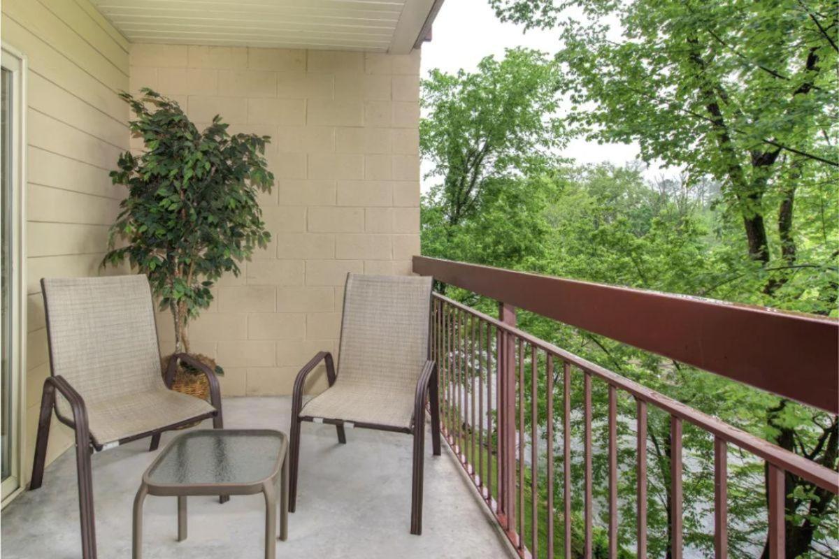 Cl 204 River Mist Pigeon Forge Buitenkant foto